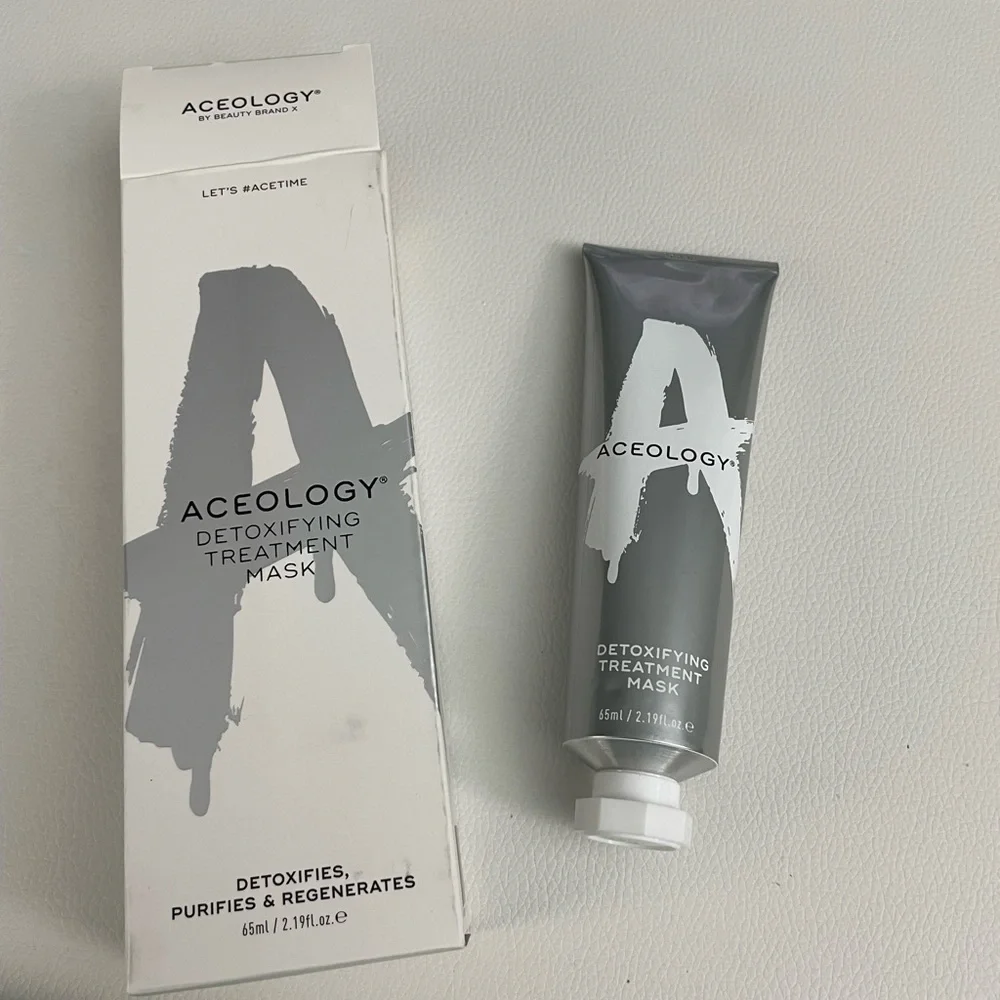 Aceology detoxifying treatment mask